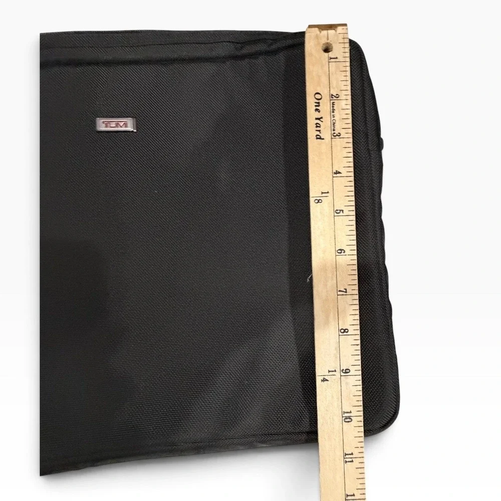 Tumi Laptop Sleeve Unisex Black Ballistic Nylon Padded Quilted 14 inch Case
